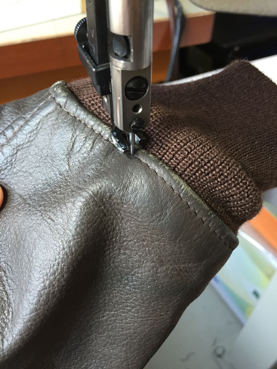 G 袖・裾リブ交換   FREEWILL WORKS/皮革衣料・皮革製品のサイズ直し