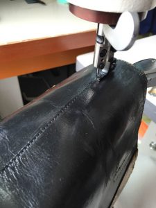レザートートバッグ ハンドル交換・芯材打ち替え・カラーリペア　縫製160703O