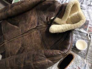 アヴィレックス ムートンジャケット 袖・裾リブ交換・オイルメンテナンス 230513K