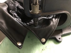 ショット 618サイズ直し・アジャスターベルト取外し・ファスナー交換 230621N