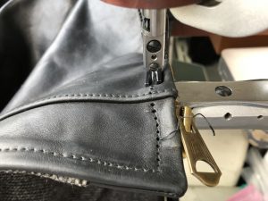 エアロレザー ハイウェイマン ファスナー交換 230628H